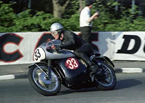 Neil Kelly at Quarter Bridge: 1967 Production 500 TT Neil Kelly at Quarter Bridge: 1967 Production 500 TT