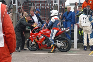 Nigel Davies (Suzuki) 2004 Production 600 TT Nigel Davies (Suzuki) 2004 Production 600 TT