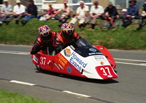 Paul Elliott & Julie Hanks-Elliott (Ireson Yamaha) 2002 Sidecar TT Paul Elliott & Julie Hanks-Elliott (Ireson Yamaha) 2002 Sidecar TT