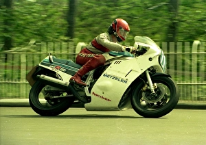 Phil Kneen (Suzuki) 1986 Production B TT Phil Kneen (Suzuki) 1986 Production B TT
