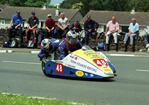 Pierre Duval & Maryse Duval (Des Founds Yamaha) 2002 Sidecar TT Pierre Duval & Maryse Duval (Des Founds Yamaha) 2002 Sidecar TT