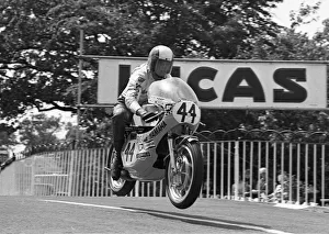 Roger Nicholls (Beale Yamaha) 1975 Classic TT Roger Nicholls (Beale Yamaha) 1975 Classic TT
