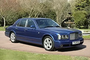 Images Dated 17th April 2004: Bentley Arnage T, 2002, Blue, mid