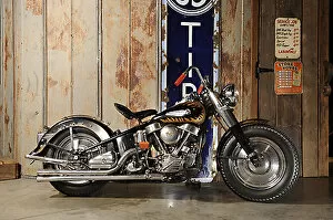 Motorbikes Collection: Harley Davidson Hydraglide Panhead