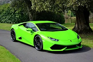 <b class=qtipBold><figcaption>Lamborghini Huracan 2015 Green</figcaption></b><br><em>© www.carphoto.co.uk</em> Lamborghini Huracan 2015 Green