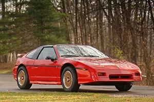 Images Dated 1st January 2006: Pontiac Fiero GT, 1988, Red