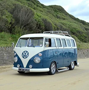 VW Volkswagen Classic Camper van 1966 Blue & white VW Volkswagen Classic Camper van 1966 Blue & white
