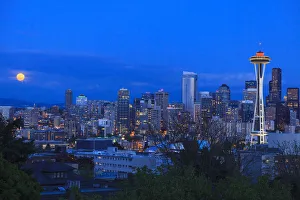 2012 skyline view of the Seattle skyline with the Space Needle roof painted Galaxy Gold' 2012 skyline view of the Seattle skyline with the Space Needle roof painted Galaxy Gold'