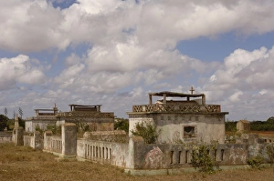 Antandroy Tomb. Prominent tombs usually decorated with aloalo (sculptured Antandroy Tomb. Prominent tombs usually decorated with aloalo (sculptured