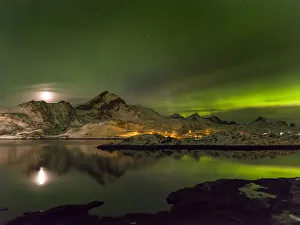 Aurora Borealis. View from Flakstadoya towards Moskenesoya with the bridge over the Kakersundet Aurora Borealis. View from Flakstadoya towards Moskenesoya with the bridge over the Kakersundet