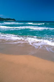 Images Dated 14th December 2005: Beach scene in Hawaii. wave, water, ocean, coast, shore, crashing, sea, mer