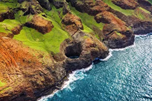 The Bright Eye open ceiling sea cave on the Na Pali Coast, Coast Wilderness State Park The Bright Eye open ceiling sea cave on the Na Pali Coast, Coast Wilderness State Park
