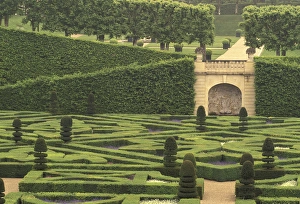 Europe, France, Indre-et-Loire; Loire Valley, Villandry Jardins et Chateau Villandry Europe, France, Indre-et-Loire; Loire Valley, Villandry Jardins et Chateau Villandry