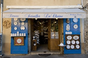 Faience pottery shop, Moustiers-Sainte-Marie, Provence, France Faience pottery shop, Moustiers-Sainte-Marie, Provence, France
