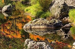 Fall Fire Orange Red Colors Reflection Wenatchee River Reflections Stevens Pass Leavenworth Fall Fire Orange Red Colors Reflection Wenatchee River Reflections Stevens Pass Leavenworth