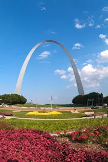 Images Dated 15th April 2005: Famous Arch of St Louis Missouri