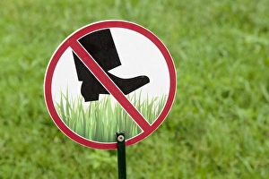 Images Dated 20th September 2014: Georgia, Mtskheta Print - A Warning Notice to Keep Off the Grass