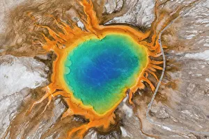 Grand Prismatic Spring, Midway Geyser Basin, Yellowstone National Park, Wyoming, USA Grand Prismatic Spring, Midway Geyser Basin, Yellowstone National Park, Wyoming, USA