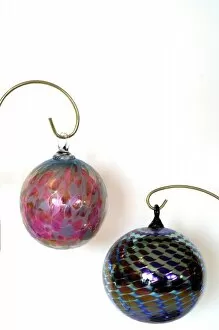 Images Dated 17th December 2006: Holiday still life. Hand blown glass Christmas ornaments. Property released