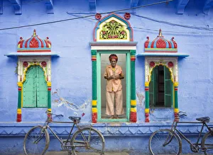 India, Rajasthan, spiritual man in doorway. Credit as: Jim Nilsen / Jaynes Gallery India, Rajasthan, spiritual man in doorway. Credit as: Jim Nilsen / Jaynes Gallery