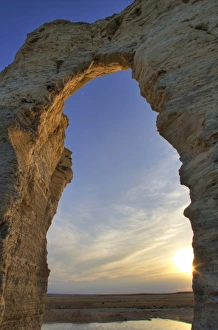 The Keyhole of the Monument Rocks aka Chalk Pyramids in western Kansas The Keyhole of the Monument Rocks aka Chalk Pyramids in western Kansas