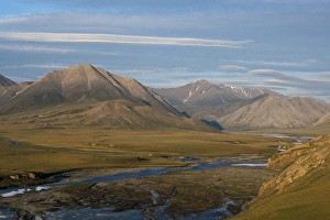 landscape of the 1002 area of the Arctic National Wildlife Refuge with the Brooks Range landscape of the 1002 area of the Arctic National Wildlife Refuge with the Brooks Range