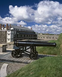 Images Dated 3rd November 2004: A large canon on display at the19th century British fort, The Citadel Nat l Historic Site