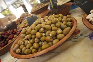 Olives in the Sunday market in Beaune, France Olives in the Sunday market in Beaune, France