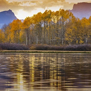 Oxbow bend at sunset, Grand Tetons National Park, Wyoming, USA Oxbow bend at sunset, Grand Tetons National Park, Wyoming, USA
