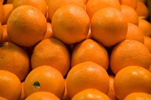 Pile of Bright Oranges Fruit Trademark removed Pile of Bright Oranges Fruit Trademark removed