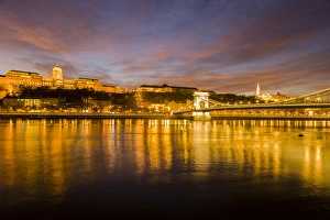 RM. Buda Castle. Chain Bridge. Nightscape. Donau ( Danube ) River surroundings. Budapest RM. Buda Castle. Chain Bridge. Nightscape. Donau ( Danube ) River surroundings. Budapest