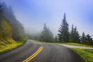 Roadway, Blue Ridge Parkway, Smoky Mountains, USA Roadway, Blue Ridge Parkway, Smoky Mountains, USA