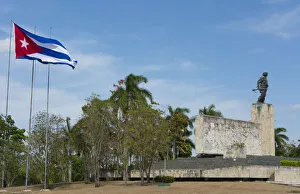 Santa Clara, Cuba mnemorial to Che Guevara hero of Revolution with statue and grave Santa Clara, Cuba mnemorial to Che Guevara hero of Revolution with statue and grave