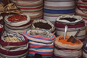 Spices for sale in spice shop, Khan el Khalili Bazaar, Cairo, Egypt Spices for sale in spice shop, Khan el Khalili Bazaar, Cairo, Egypt