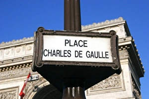 Square Place Charles De Gaulle'. Paris, France Square Place Charles De Gaulle'. Paris, France
