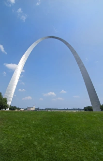 St Louis Missouri The Gateway Arch or St Louis Arch 630 feet high built in 1963 steel St Louis Missouri The Gateway Arch or St Louis Arch 630 feet high built in 1963 steel