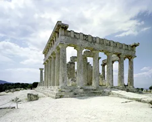 Temple of Aphaia at Aegina. Greek architecture Temple of Aphaia at Aegina. Greek architecture