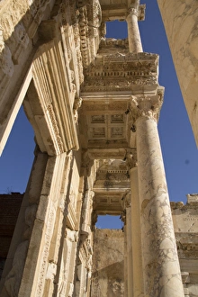 Turkey, Izmir, Kusadasi, Ephesus. The library of Ephesus (Celsius) was built in 117 A Turkey, Izmir, Kusadasi, Ephesus. The library of Ephesus (Celsius) was built in 117 A
