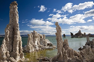 USA, California, Eastern Sierra Nevada Area, Lee Vining, Mono Lake, tufa stone formation USA, California, Eastern Sierra Nevada Area, Lee Vining, Mono Lake, tufa stone formation