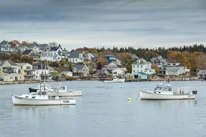 USA, Maine, Stonington, Stonington Harbor, autumn USA, Maine, Stonington, Stonington Harbor, autumn