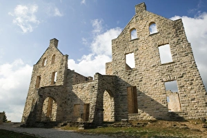 USA, Missouri, Camdenton: Ha-Ha-Tonka State Park, Ruins of Ha-Ha-Tonka Castle Former USA, Missouri, Camdenton: Ha-Ha-Tonka State Park, Ruins of Ha-Ha-Tonka Castle Former