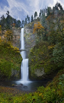 USA, Oregon, Columbia Gorge. Multnomah Falls, with a walking bridge between upper and lower drops USA, Oregon, Columbia Gorge. Multnomah Falls, with a walking bridge between upper and lower drops