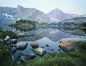USA, Wyoming, Shoshone National Forest, Popo Agie Wilderness, Wind River Range, Mount Washakie USA, Wyoming, Shoshone National Forest, Popo Agie Wilderness, Wind River Range, Mount Washakie
