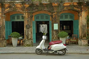 Vespa scooter and The Hill Station Deli and Boutique, Hoi An (UNESCO World Heritage Site) Vespa scooter and The Hill Station Deli and Boutique, Hoi An (UNESCO World Heritage Site)
