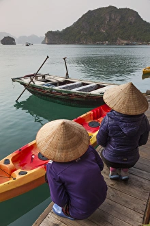 Vietnam, Halong Bay, floating fishing village, floating market Vietnam, Halong Bay, floating fishing village, floating market