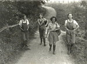 Land Girls at Cowdray - September 1939 Land Girls at Cowdray - September 1939