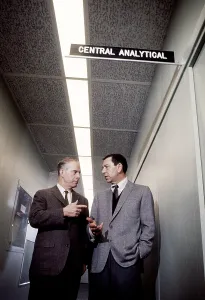 Classic Television Series Prints: DRAGNET 1967, (aka DRAGNET), from left, Henry Morgan, Jack Webb, 1967-70 (1967 photo)