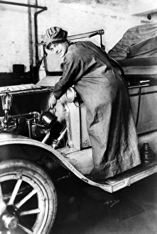 ROSALIE GARDINER JONES (1883-1978). American socialite and suffragist ROSALIE GARDINER JONES (1883-1978). American socialite and suffragist