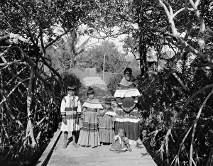 SEMINOLE MOTHER & CHILDREN. A Seminole family. Photograph, c1915 SEMINOLE MOTHER & CHILDREN. A Seminole family. Photograph, c1915
