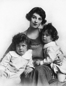 WINIFRED DUDLEY WARD (1894-1983). English mistress of Edward VIII of England WINIFRED DUDLEY WARD (1894-1983). English mistress of Edward VIII of England